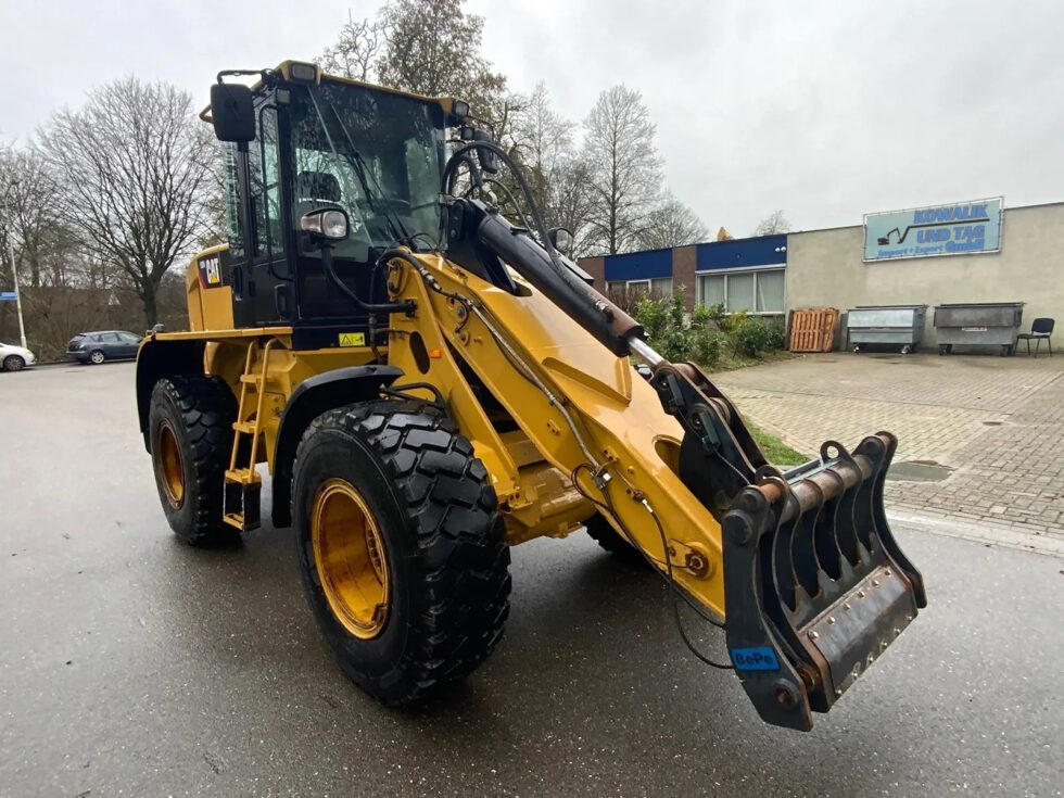 2011 Caterpillar 930H