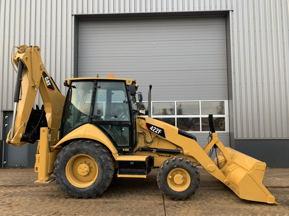 2014 Caterpillar 422F - Image 2