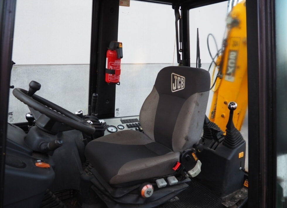 2002 JCB 2CX - Image 4