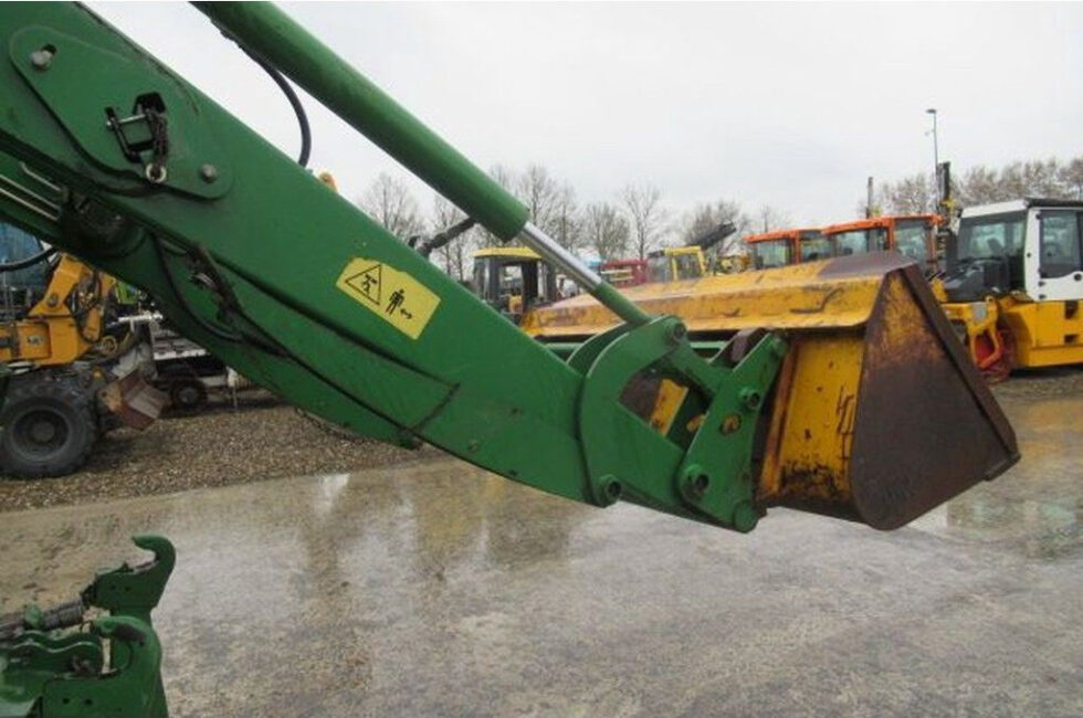 2003 John Deere 6620 4x4 - Image 4