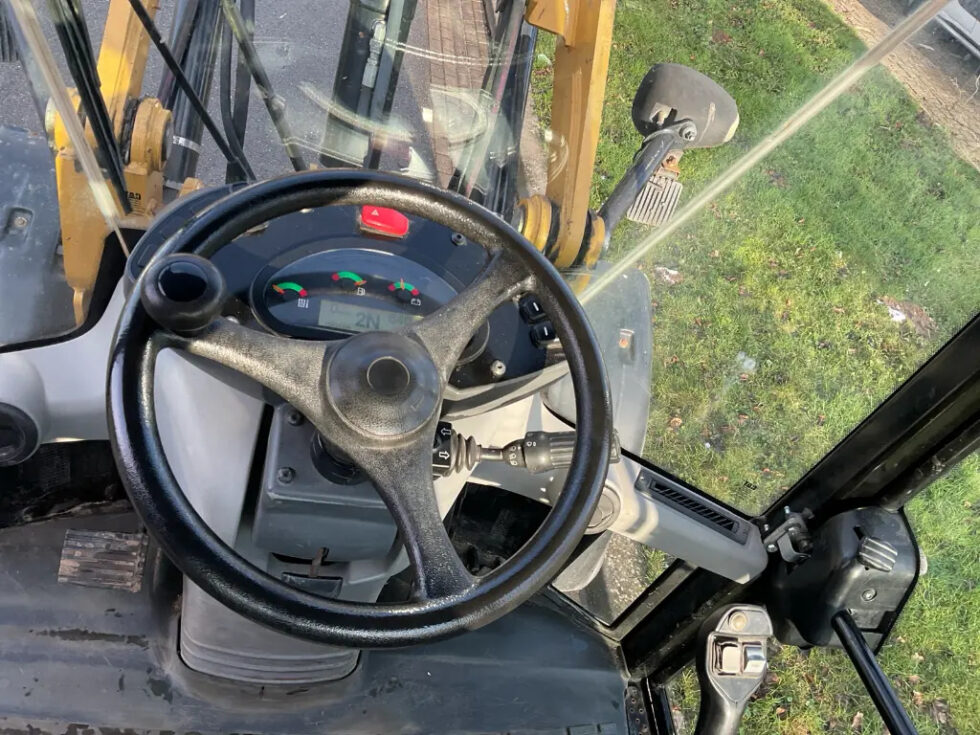 2015 CAT 908M - Image 4