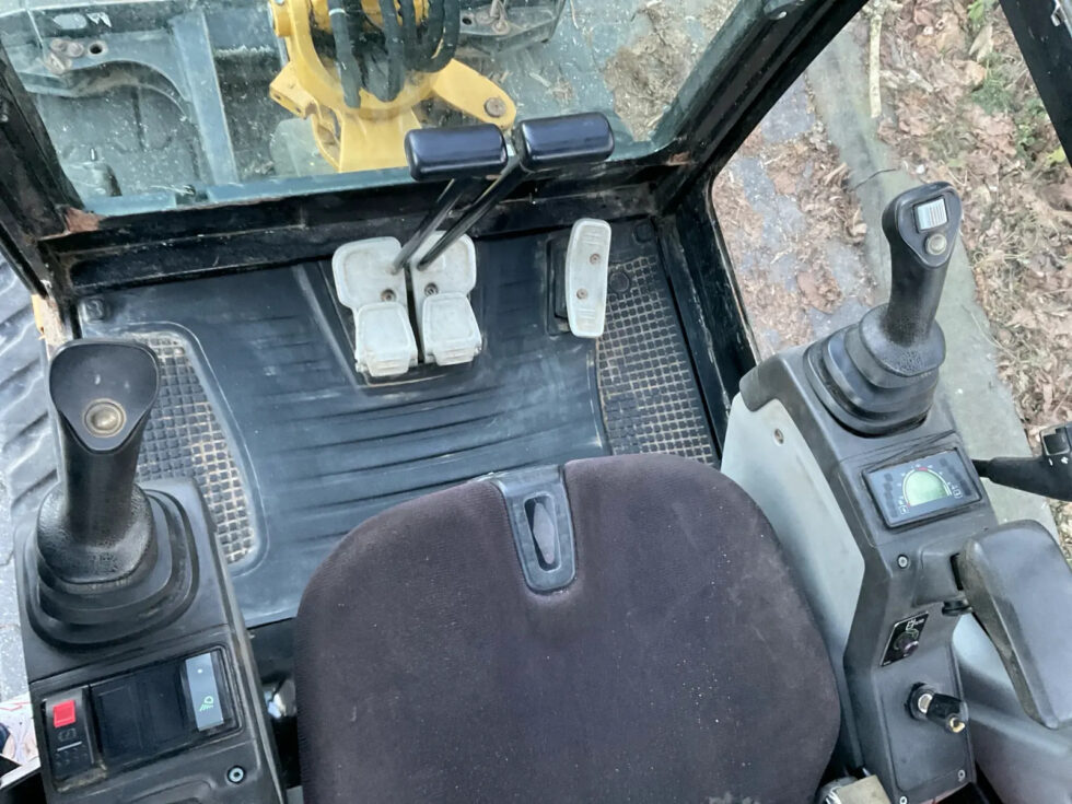 2015 CAT 301.7D - Image 3