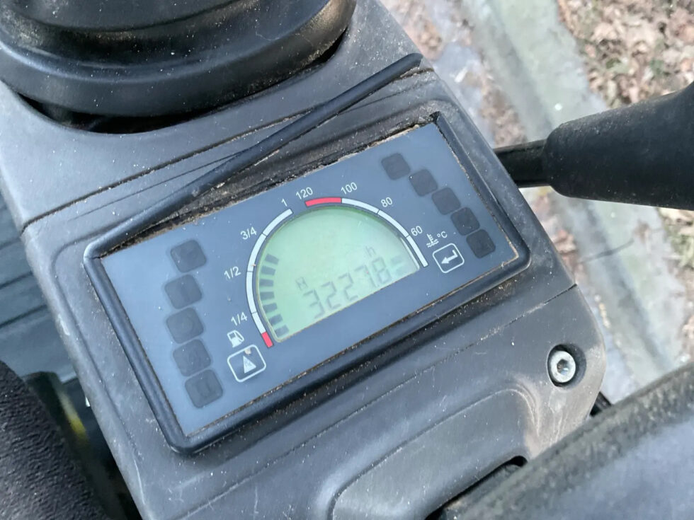 2015 CAT 301.7D - Image 4